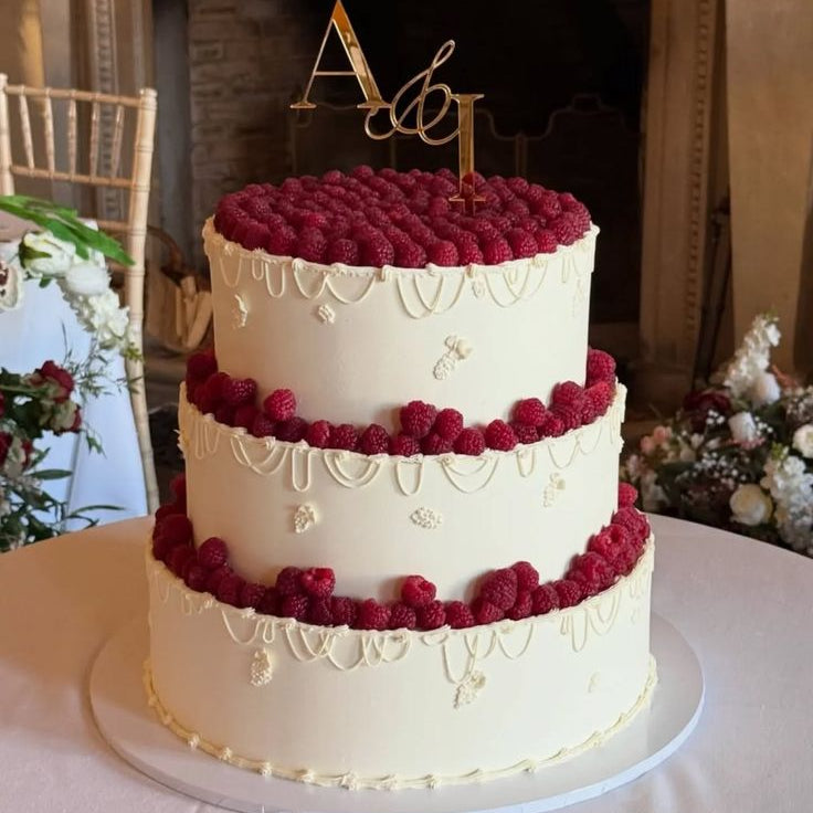 torta a tre piani crema chantilly e lamponi